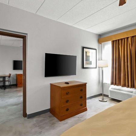 Quality Inn & Suites Cvg Airport Erlanger Exterior foto