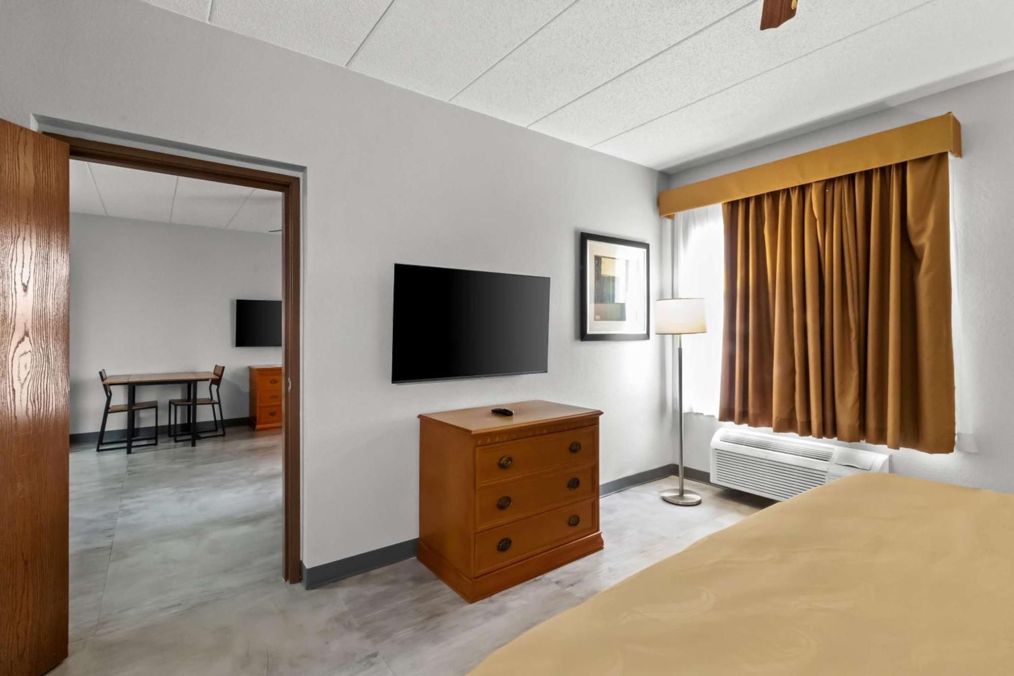 Quality Inn & Suites Cvg Airport Erlanger Exterior foto